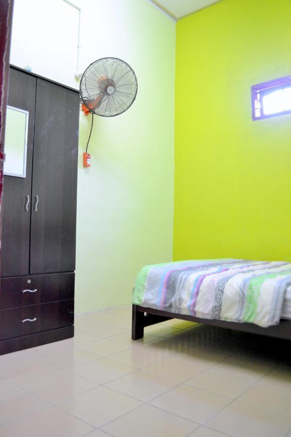 Homestay Jertih Besut Terengganu Екстер'єр фото
