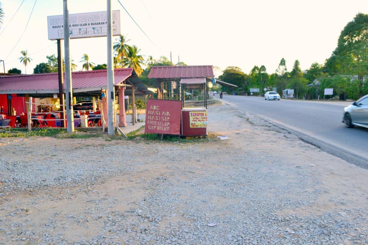 Homestay Jertih Besut Terengganu Екстер'єр фото